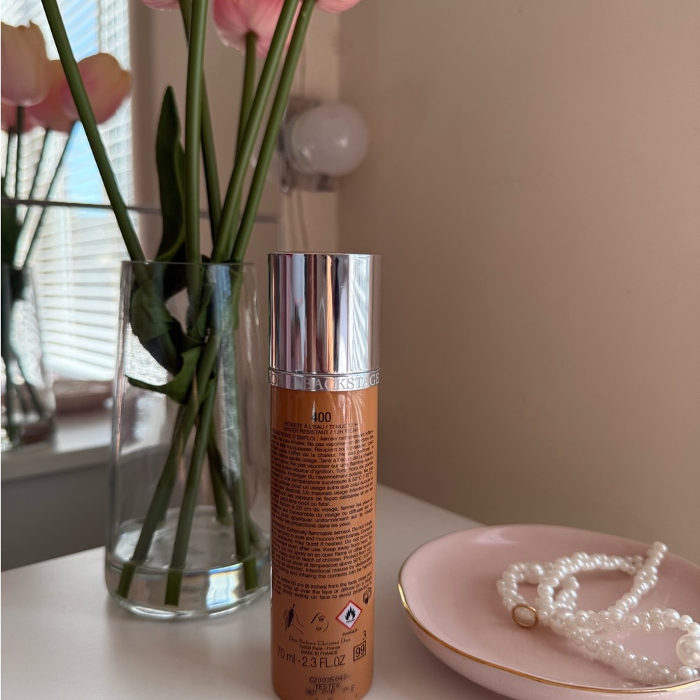 Dior Airflash Foundation in Silver and Tan - Picture 9 of 11